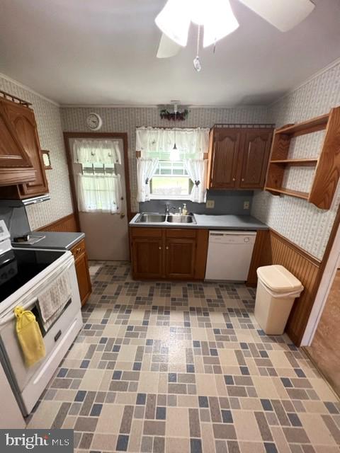 313 S Locust St