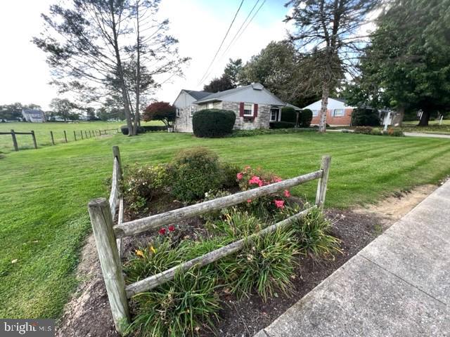 313 S Locust St