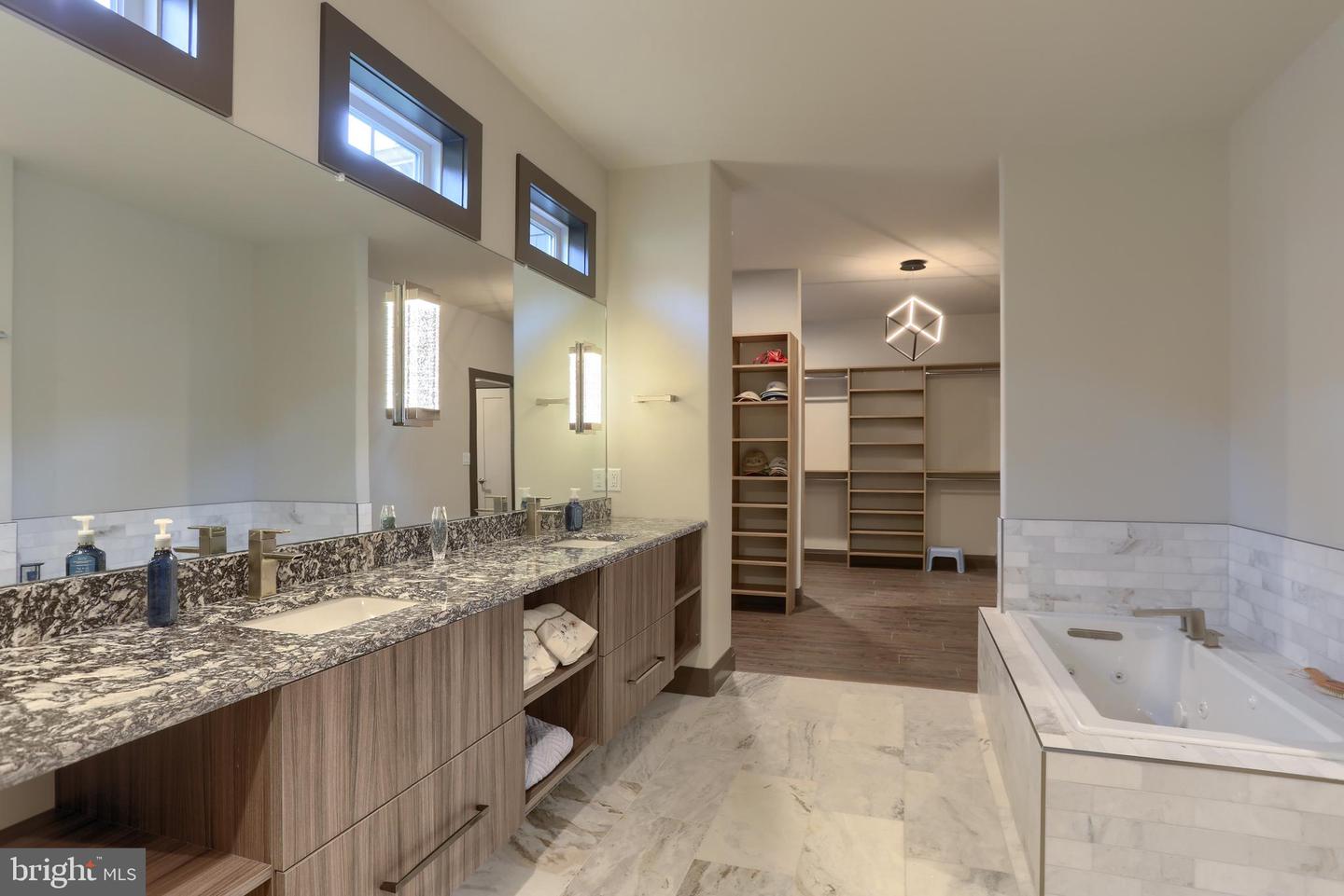 1227 Mosaic Dr #393