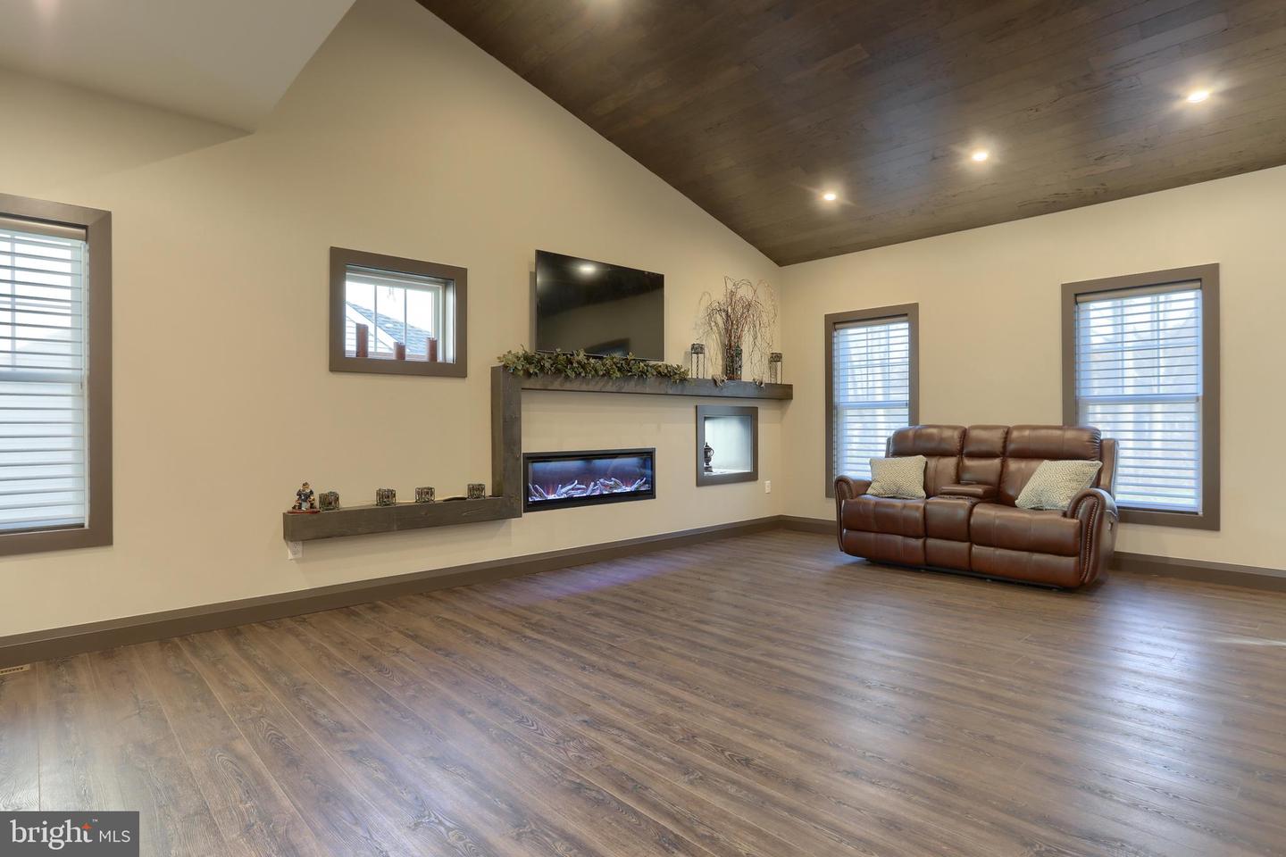 1227 Mosaic Dr #393