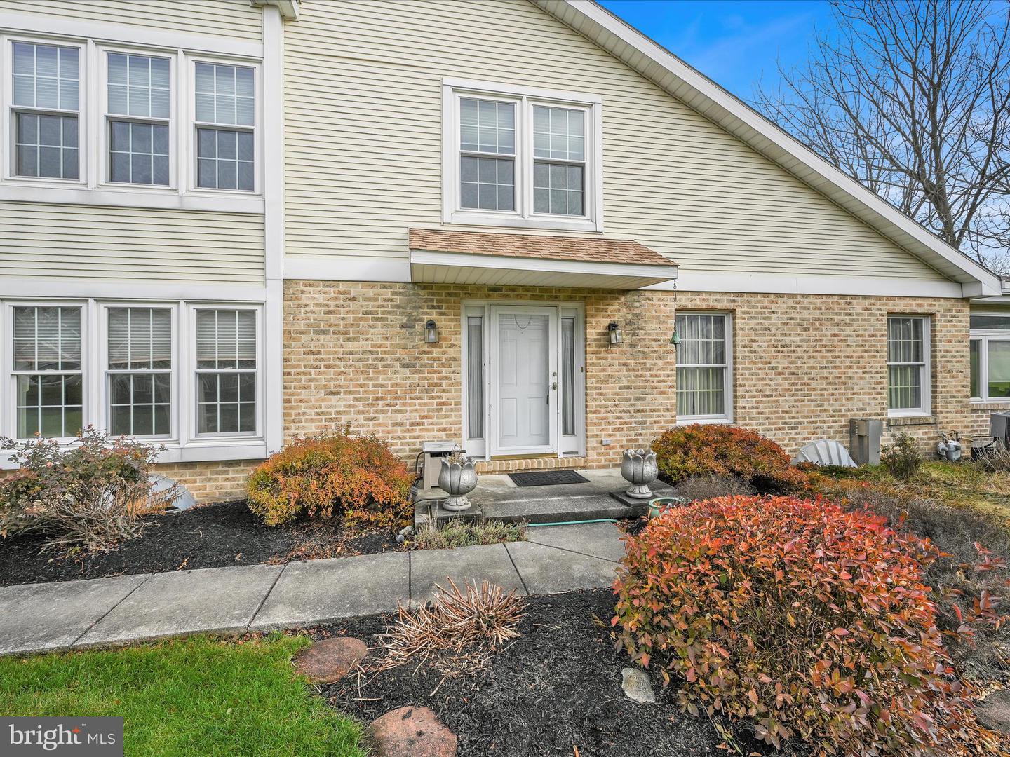 146 Stone Hedge Ct