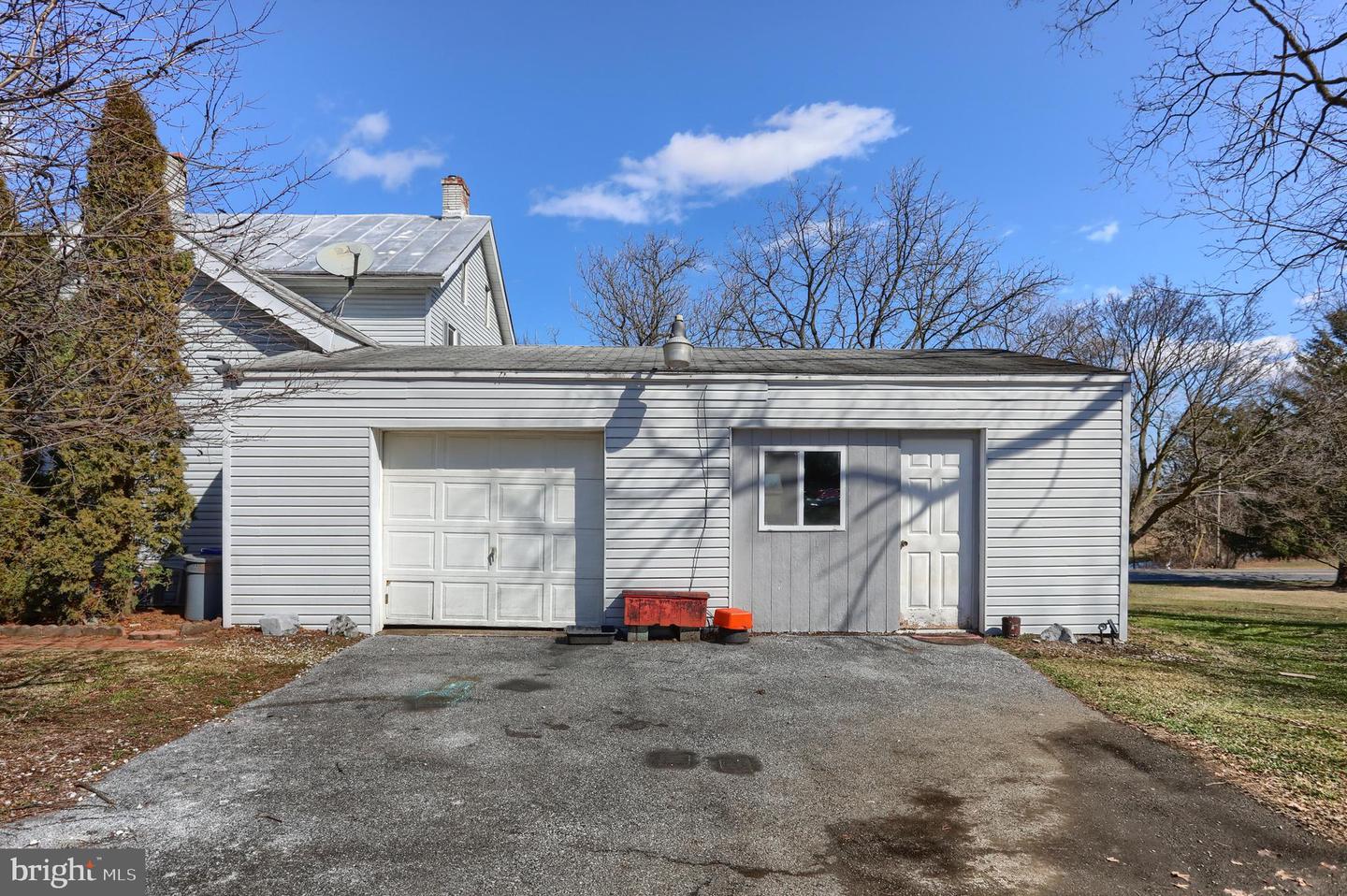 2098 Weavertown Rd
