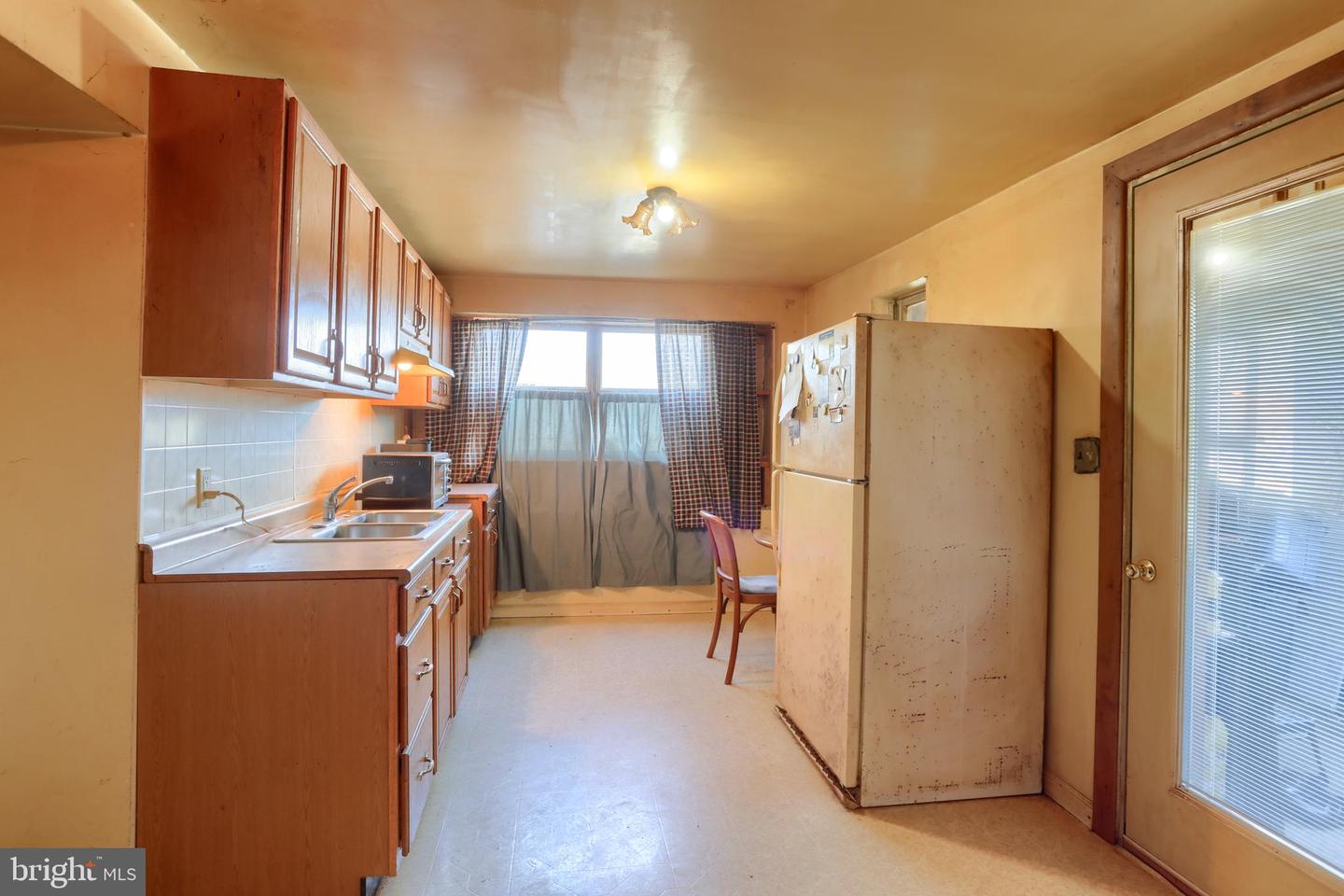 2098 Weavertown Rd
