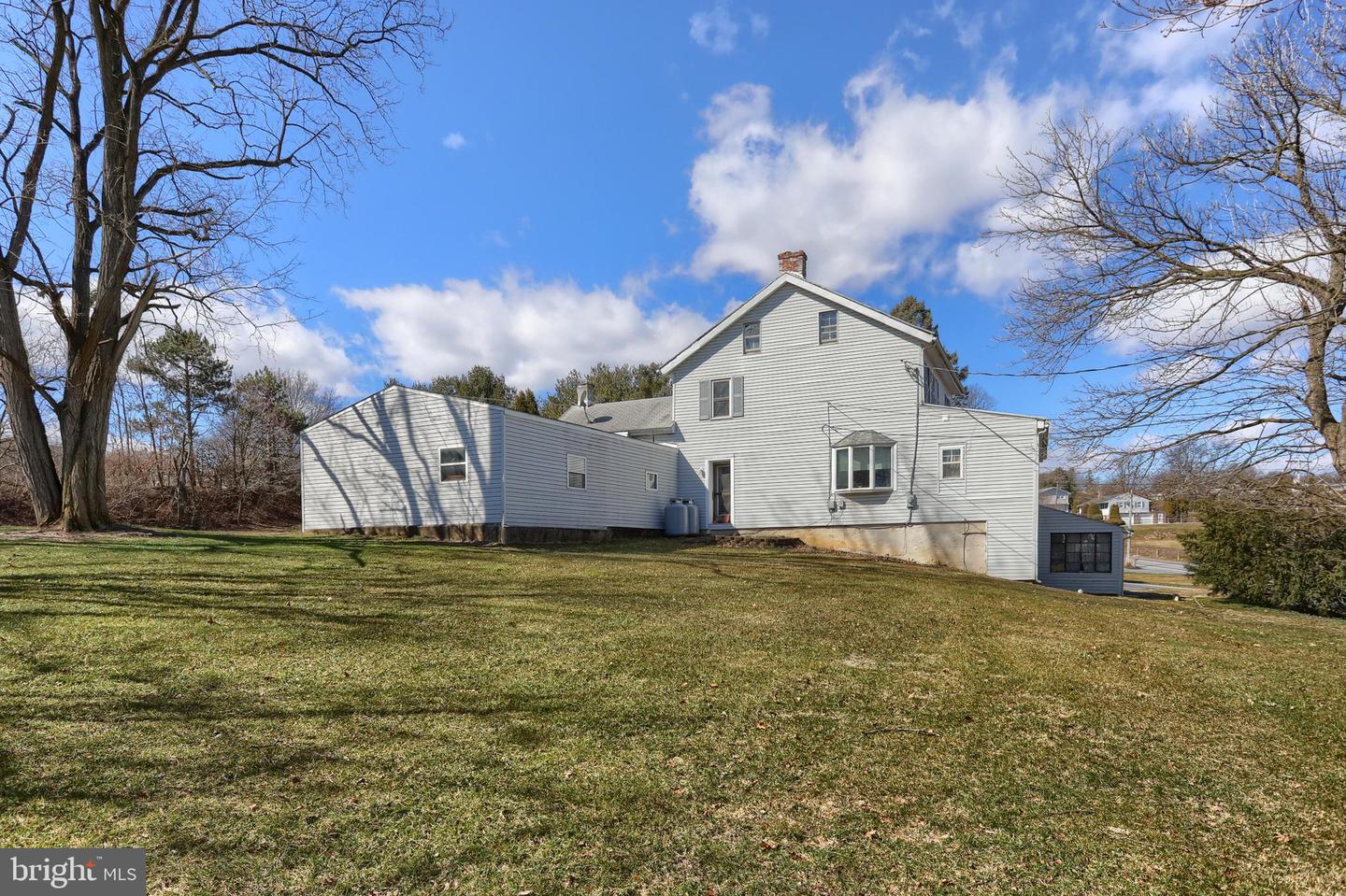 2098 Weavertown Rd