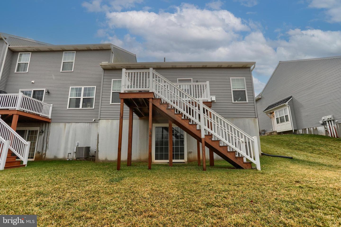 71 Beech Tree Ct