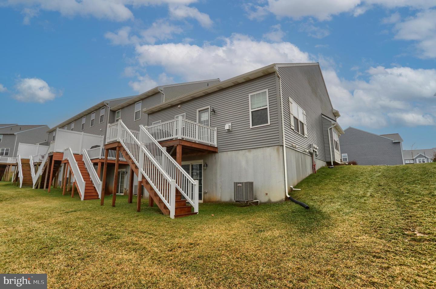 71 Beech Tree Ct