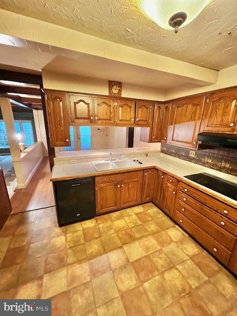 425 Park Dr