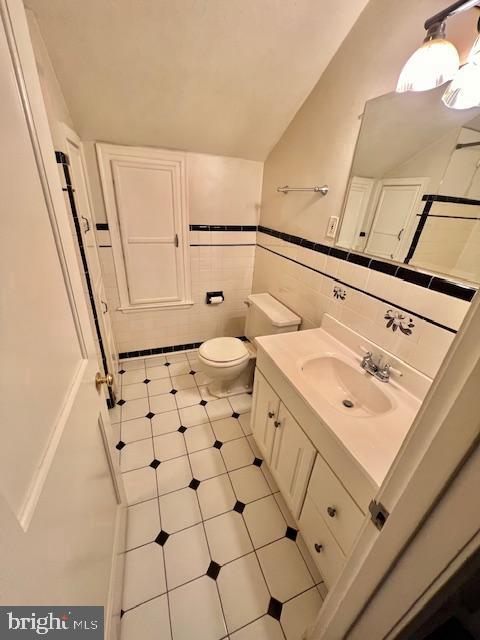 425 Park Dr
