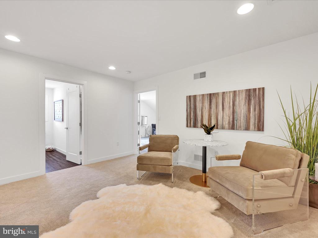 1208 Mosaic Dr