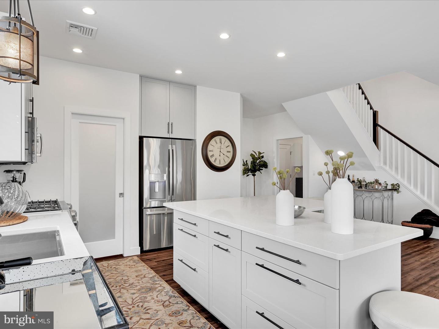 1208 Mosaic Dr