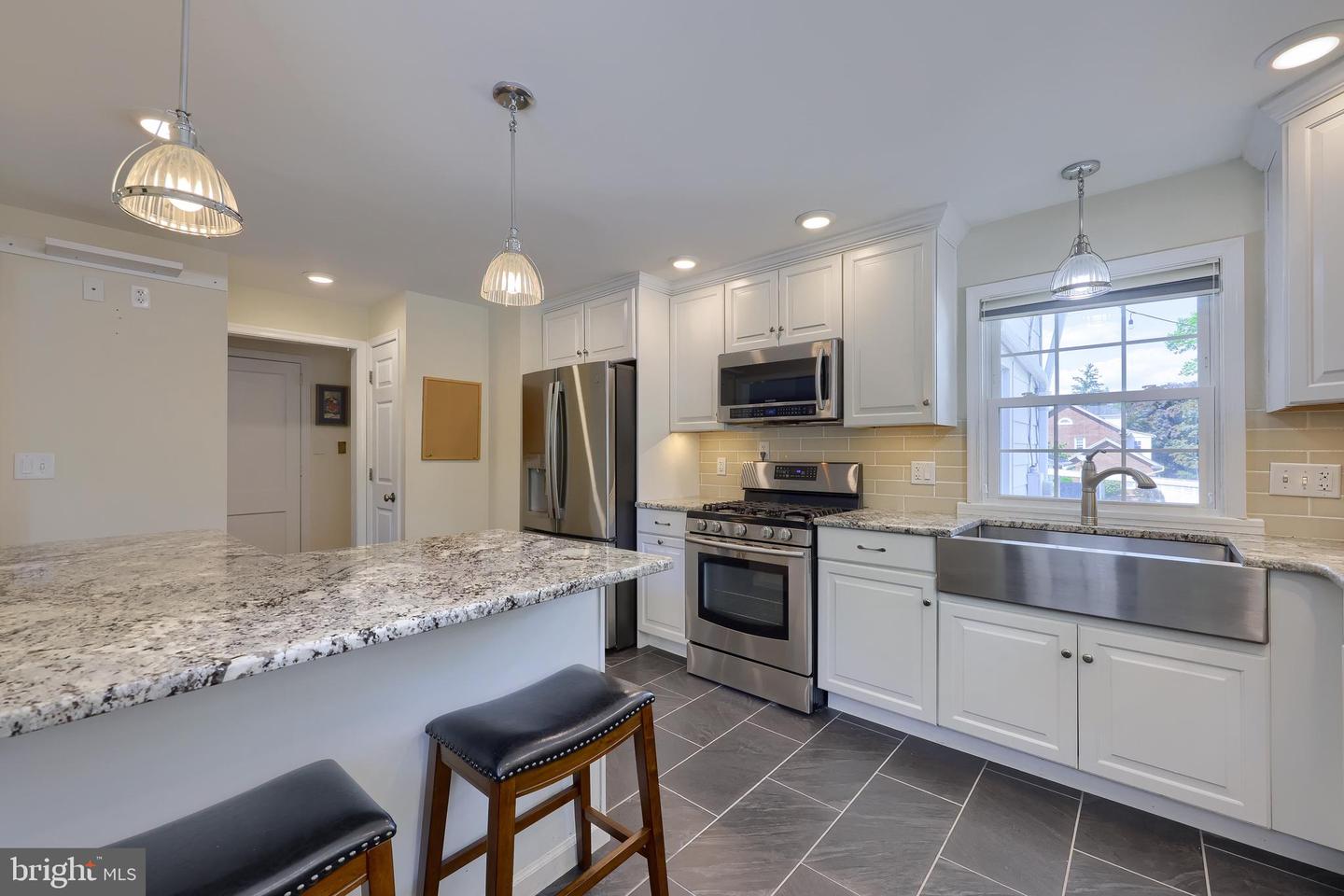 1250 Colebrook Rd
