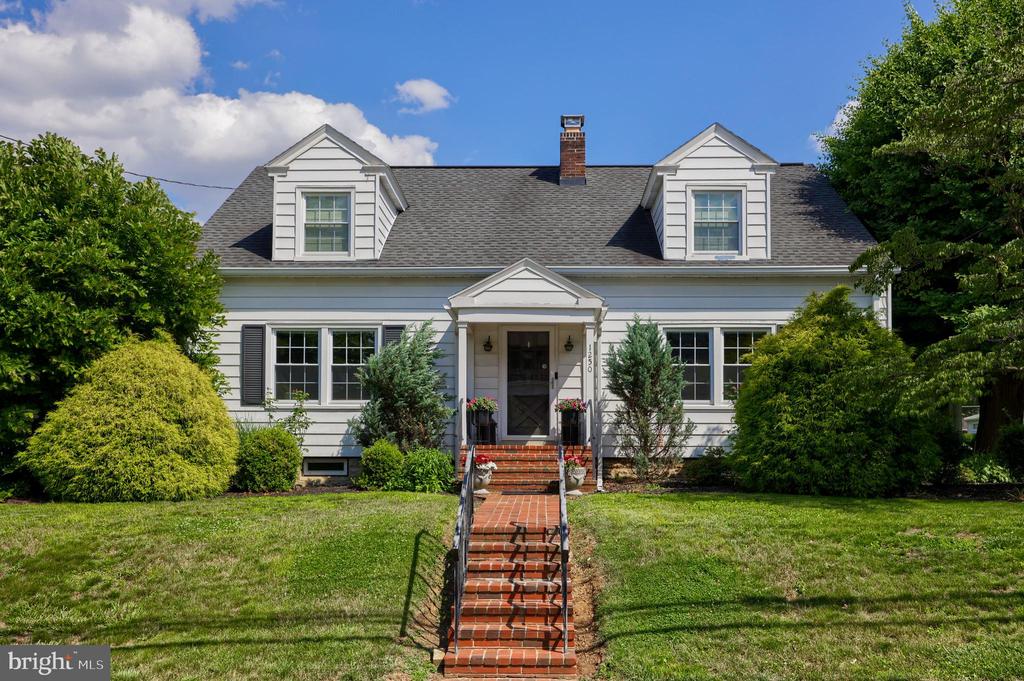 1250 Colebrook Rd