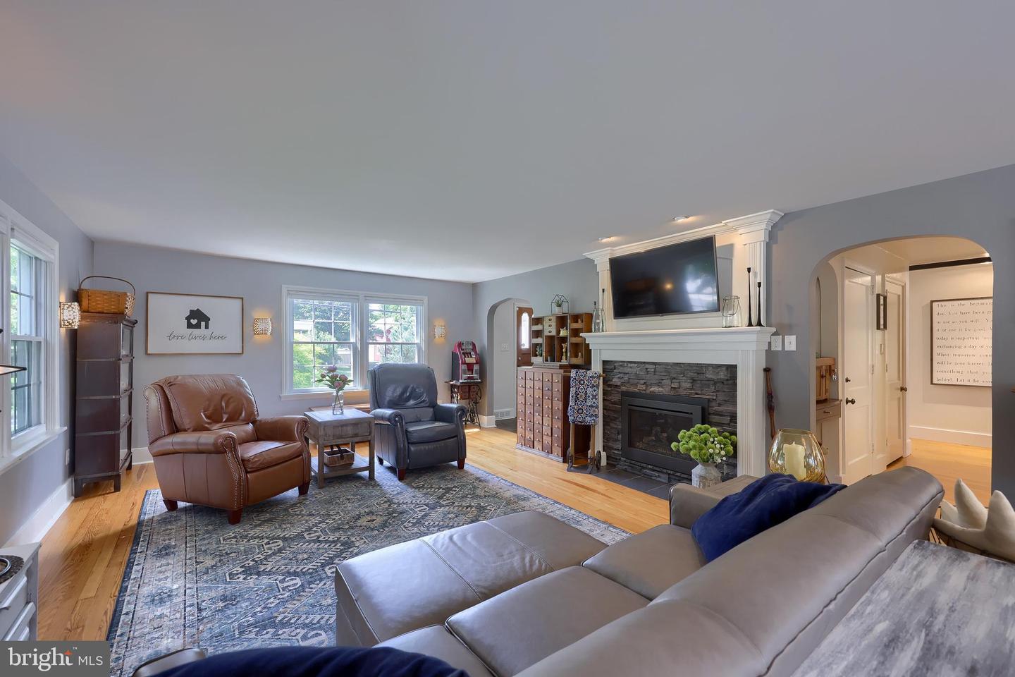 1250 Colebrook Rd