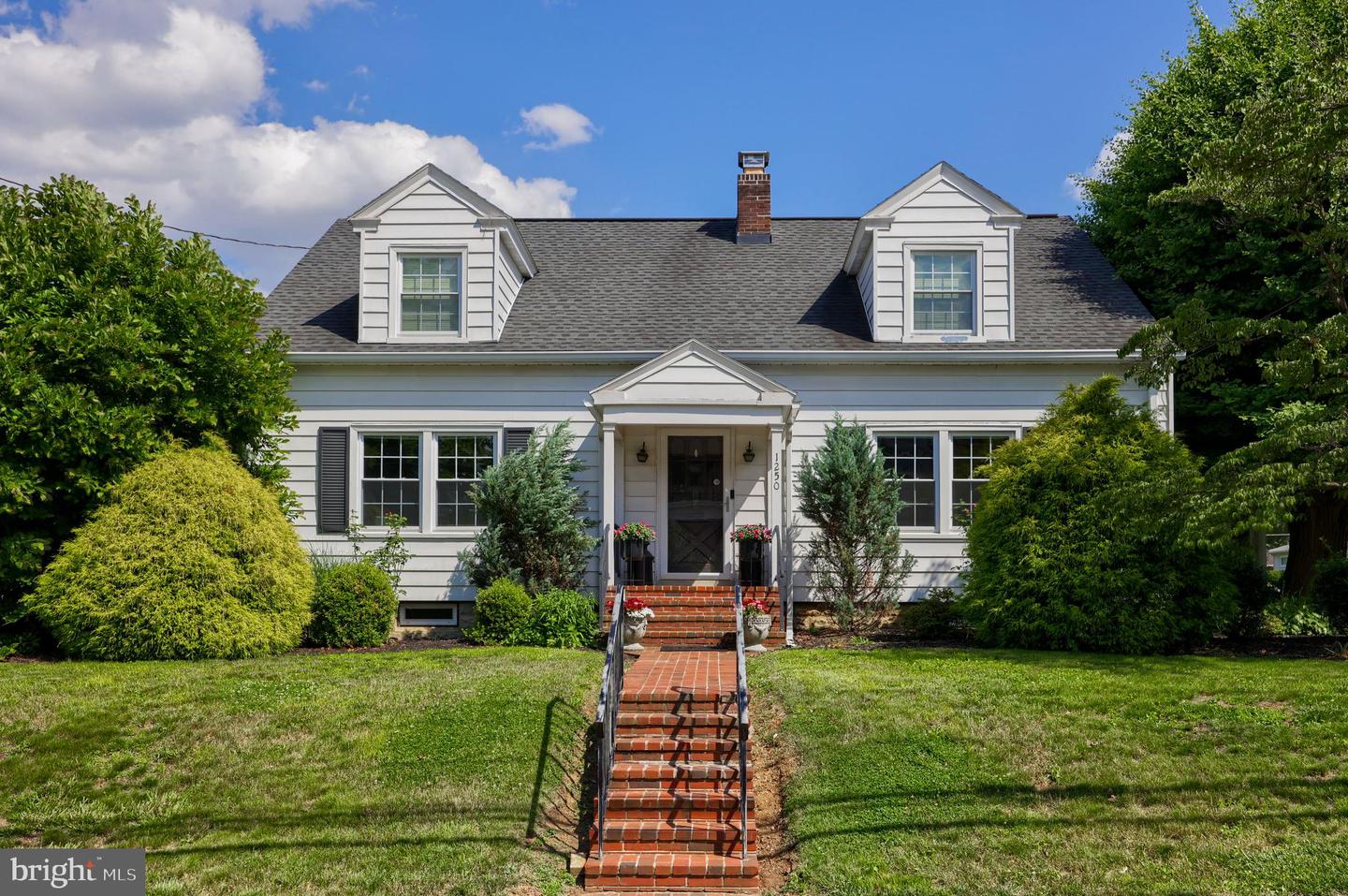 1250 Colebrook Rd