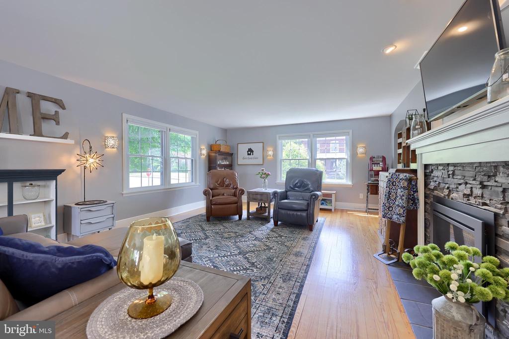 1250 Colebrook Rd