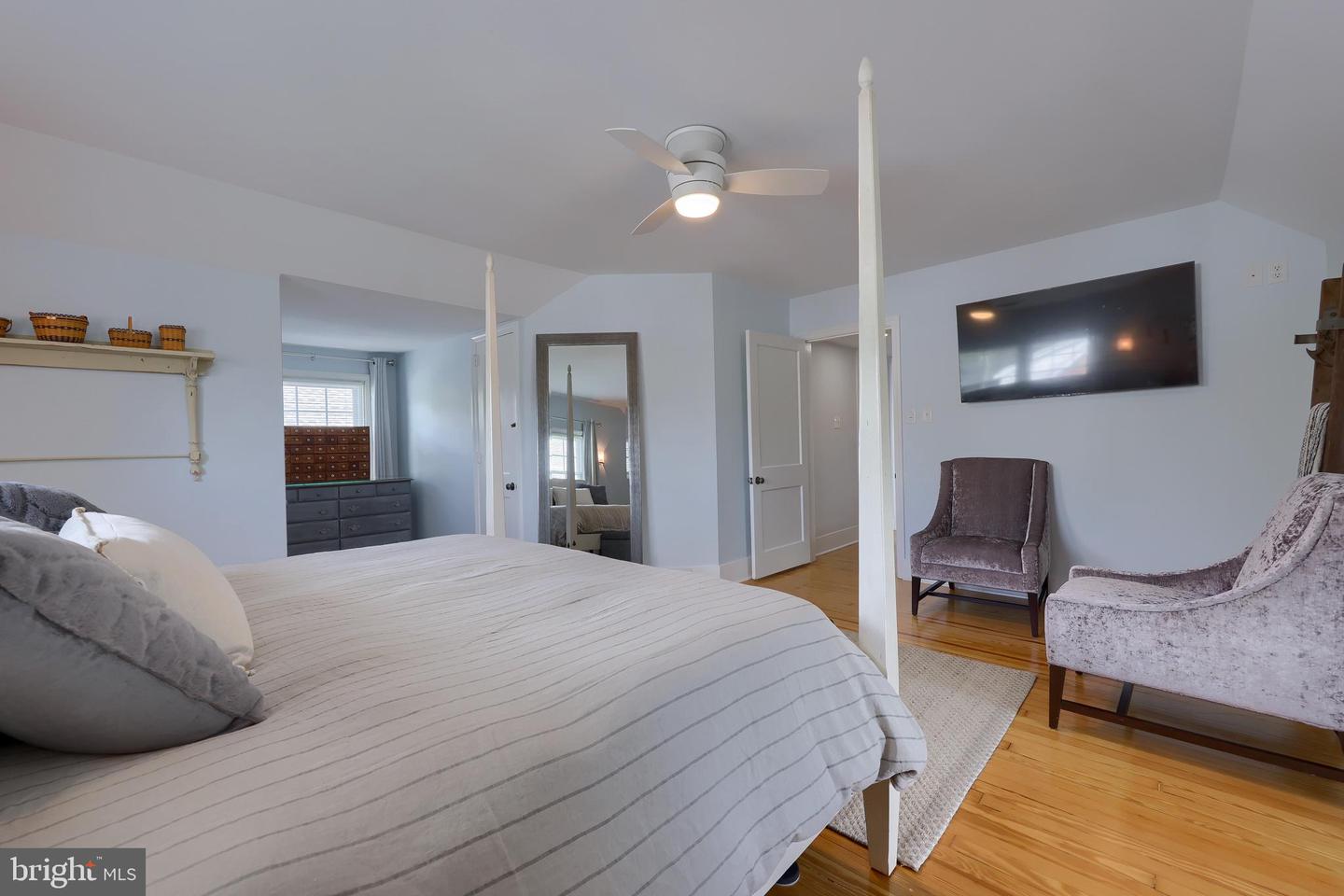 1250 Colebrook Rd