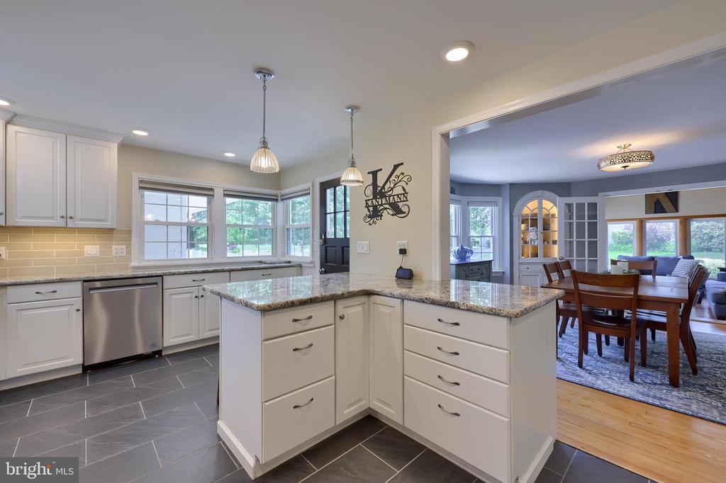 1250 Colebrook Rd