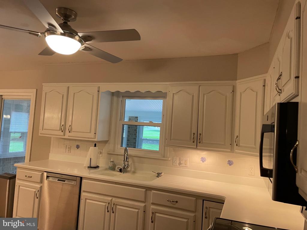 106 Maple Ln
