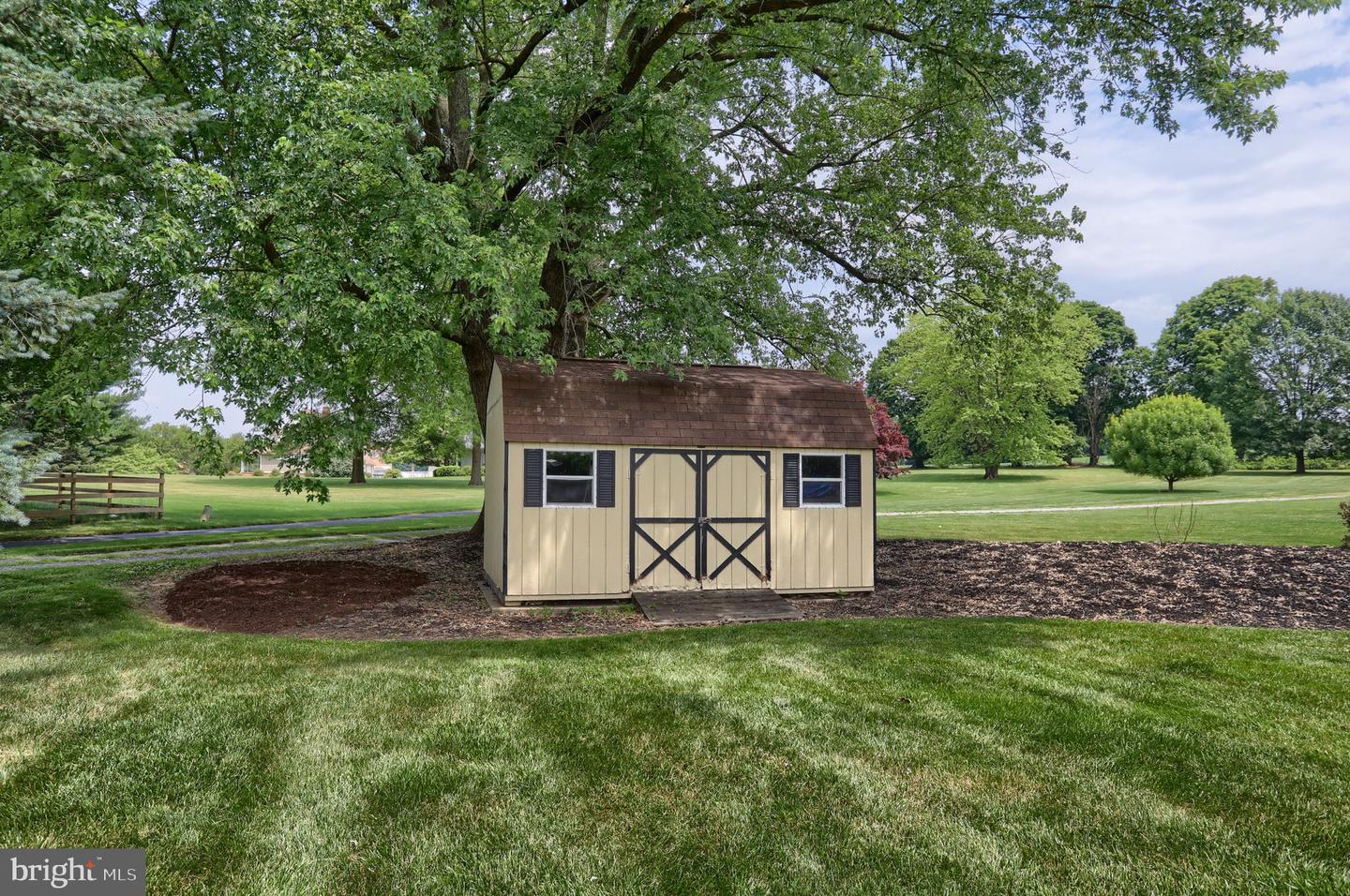 106 Maple Ln