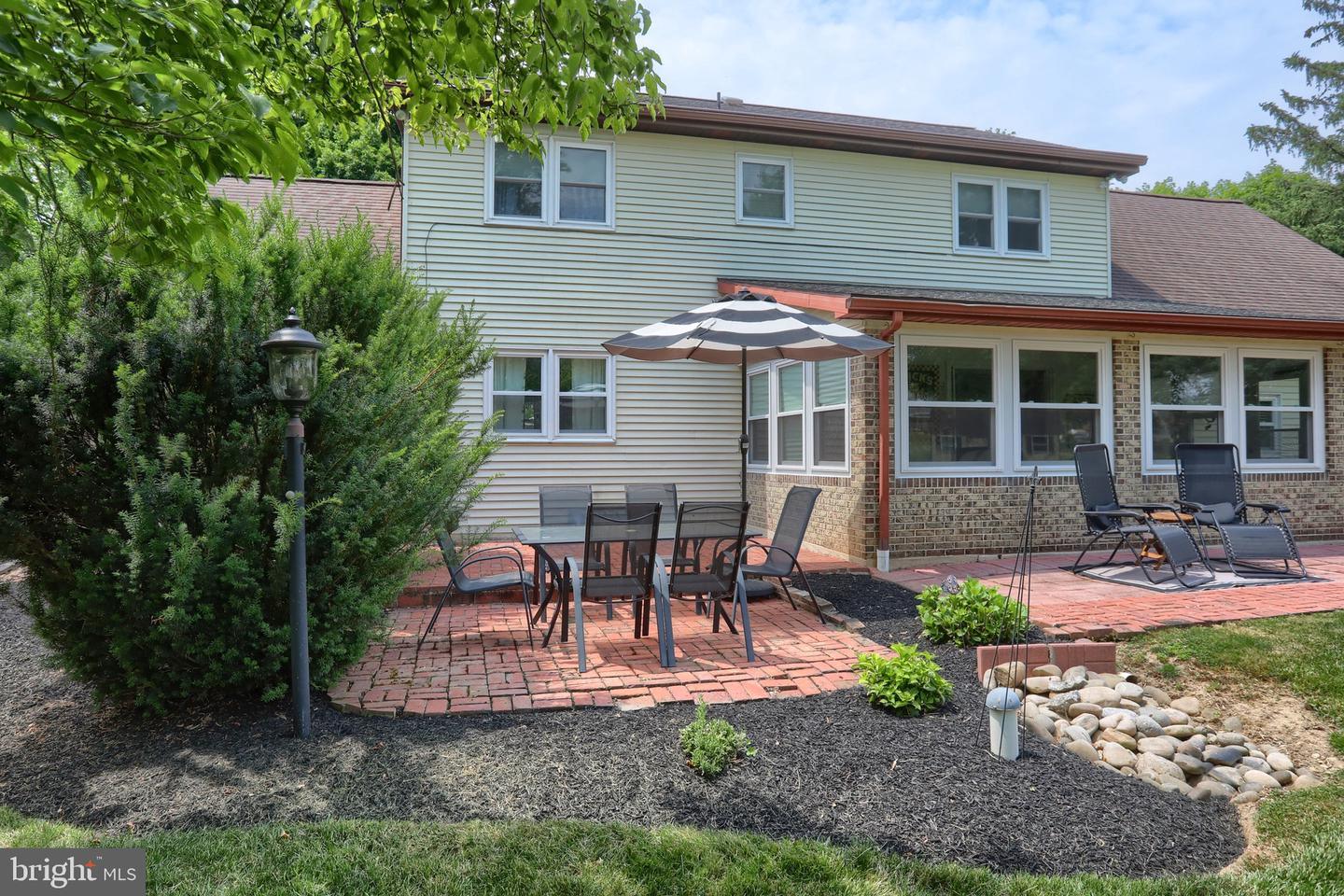 106 Maple Ln