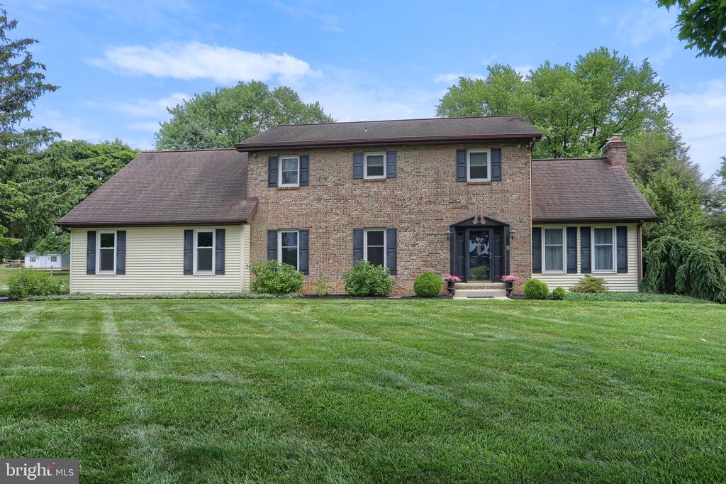 106 Maple Ln