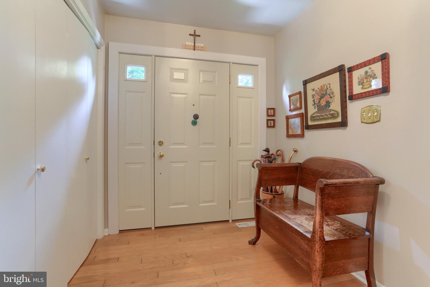 106 Maple Ln