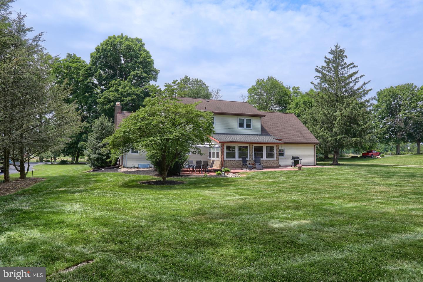 106 Maple Ln