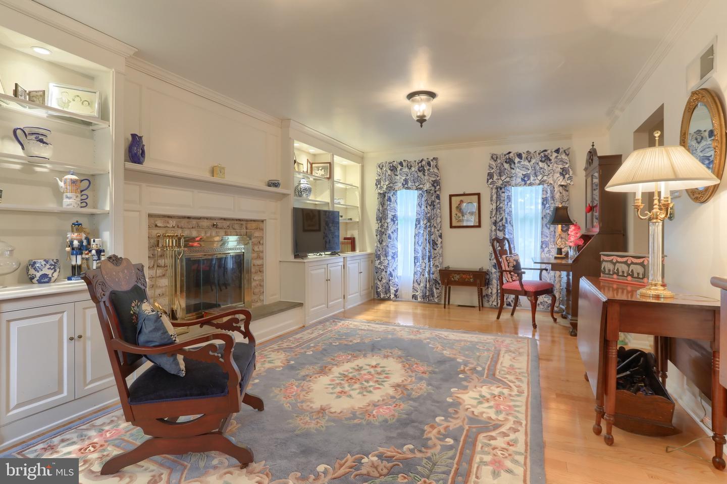 106 Maple Ln