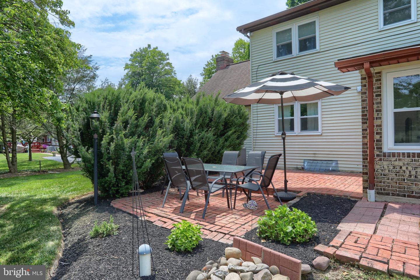 106 Maple Ln