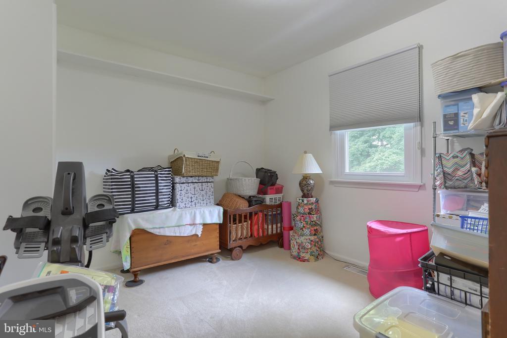 106 Maple Ln