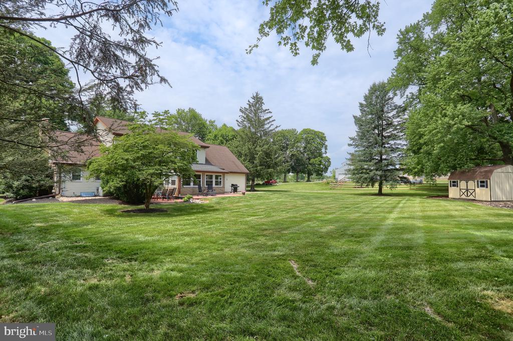 106 Maple Ln