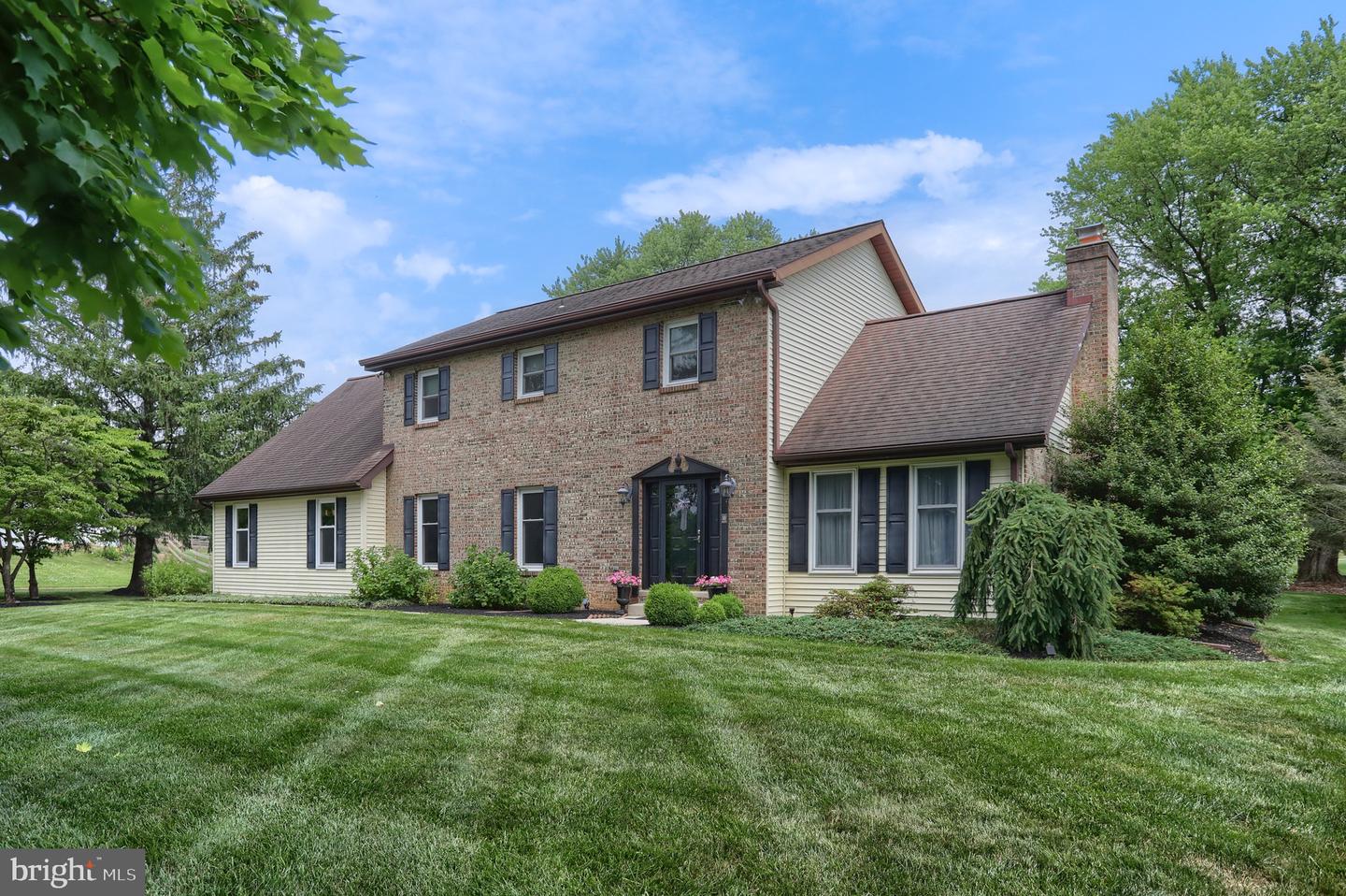 106 Maple Ln