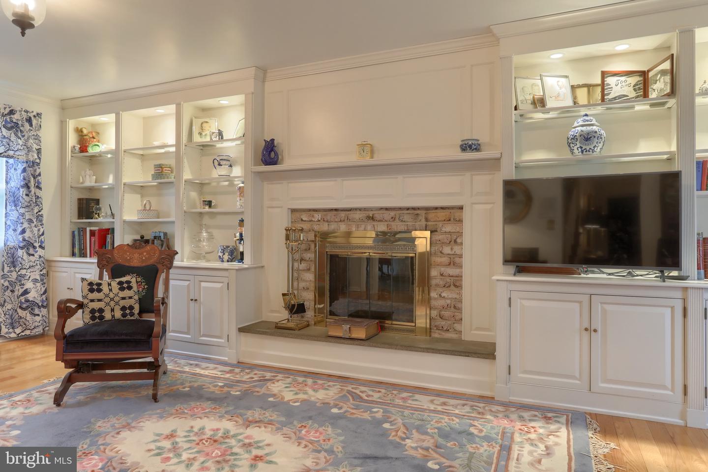 106 Maple Ln