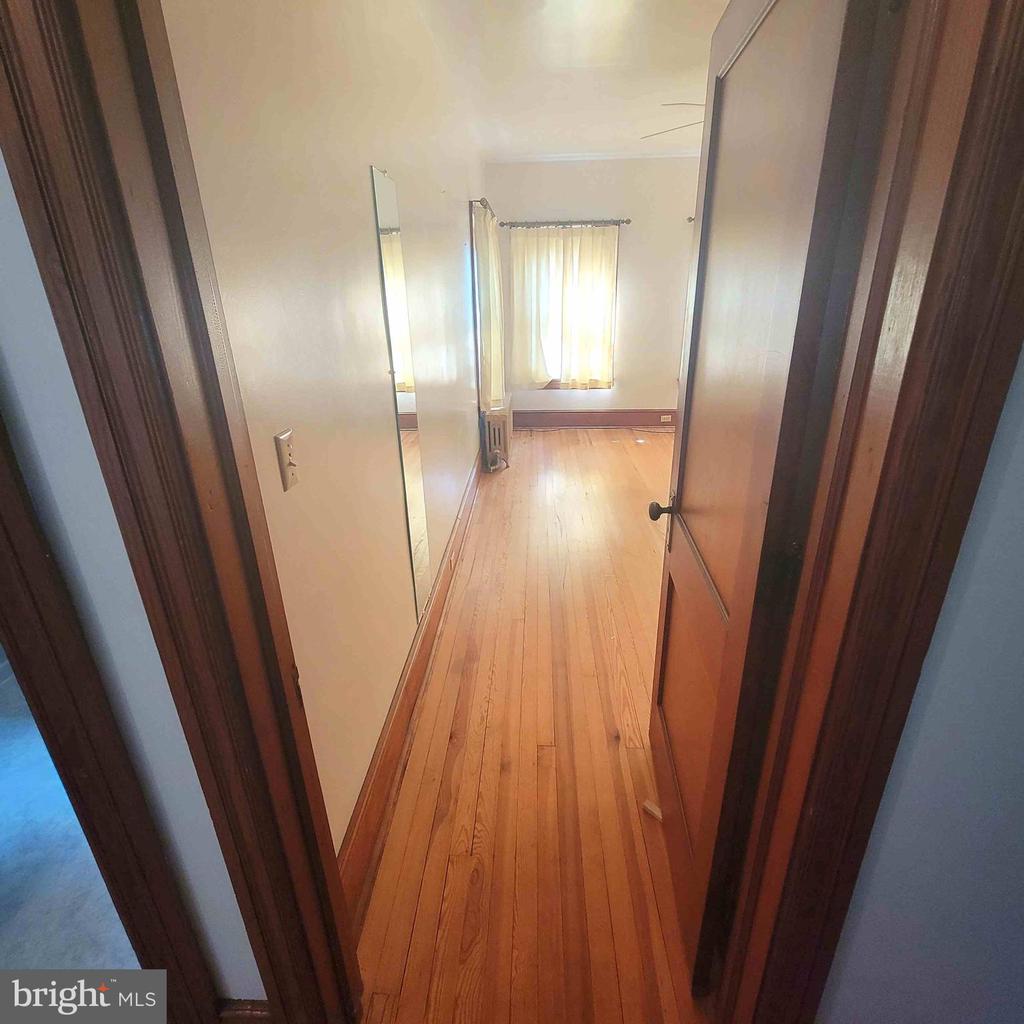 48 W Main St