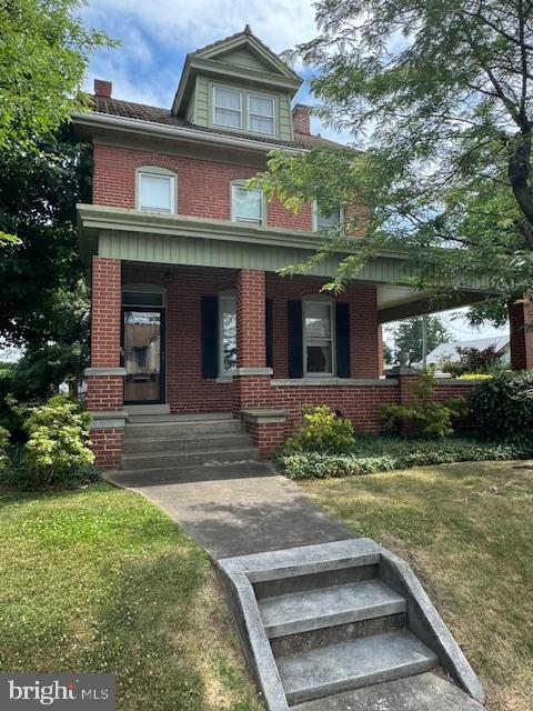 48 W Main St
