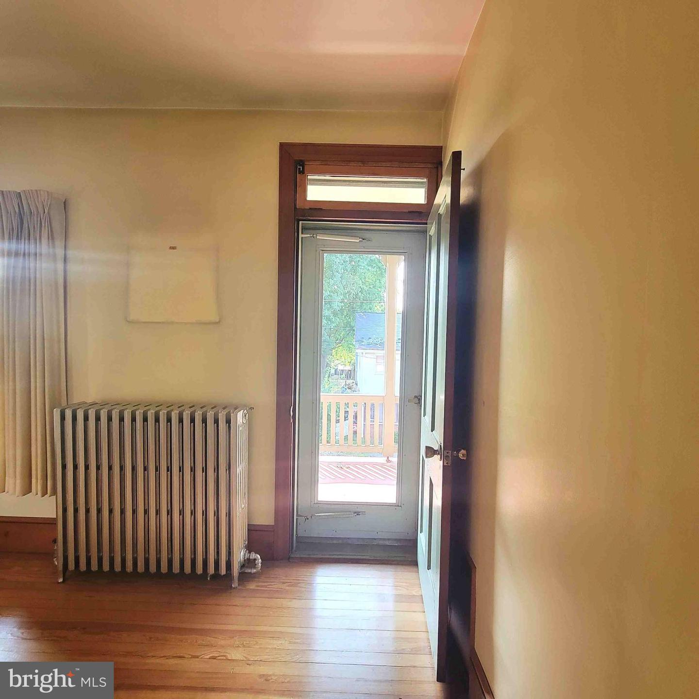 48 W Main St