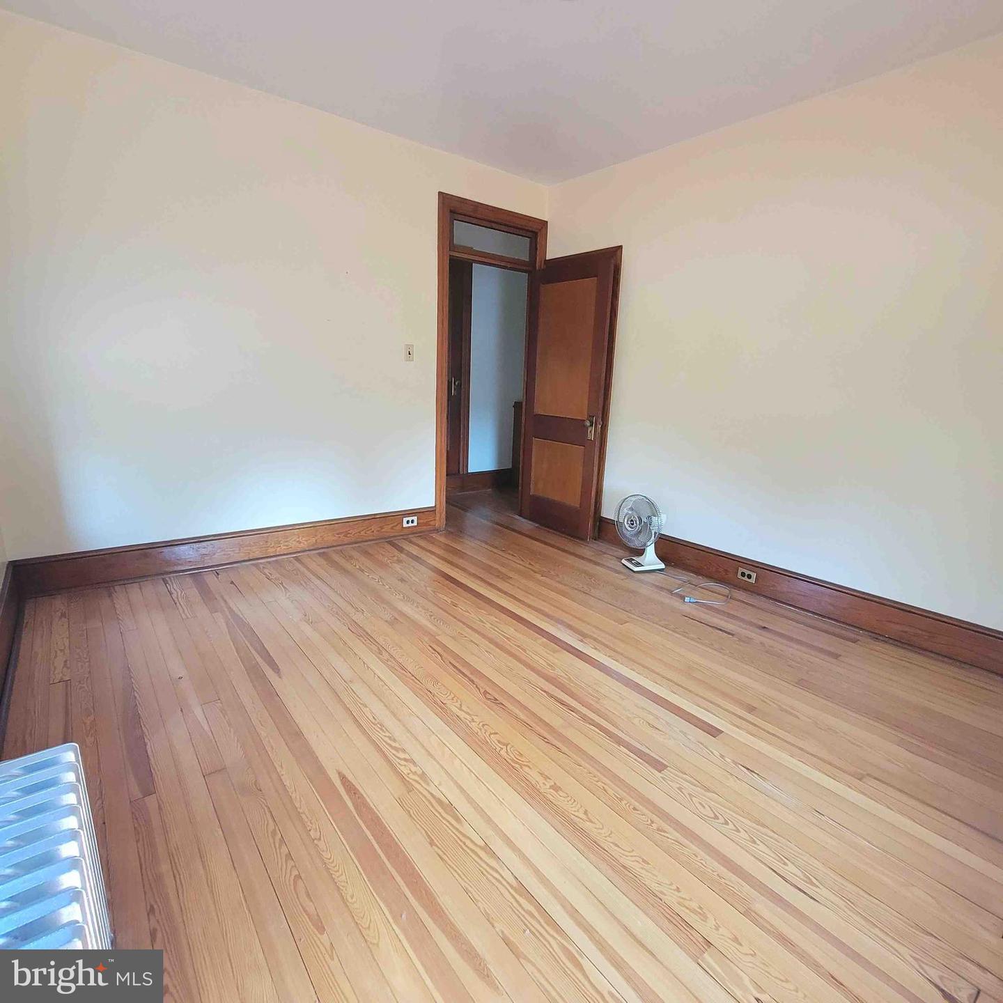 48 W Main St