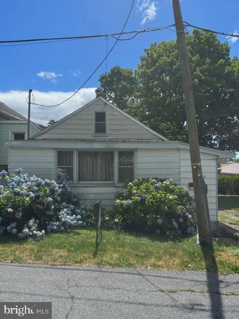 1904/1910/1916/1918/1911 Leinbaugh Avenue/Pine Alley