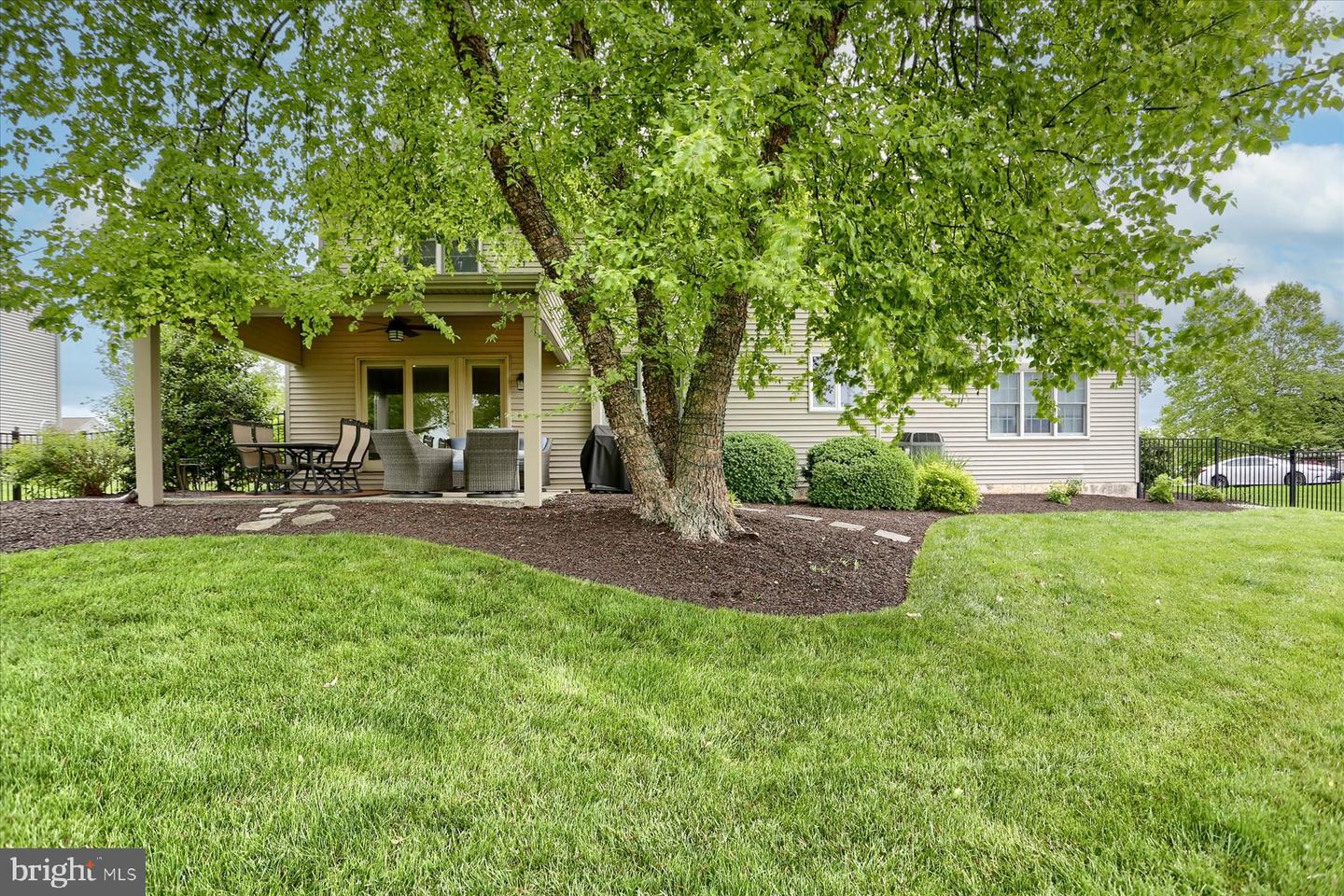 249 Oak Ln