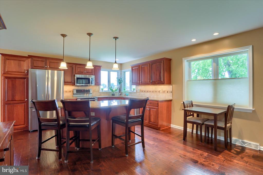 249 Oak Ln