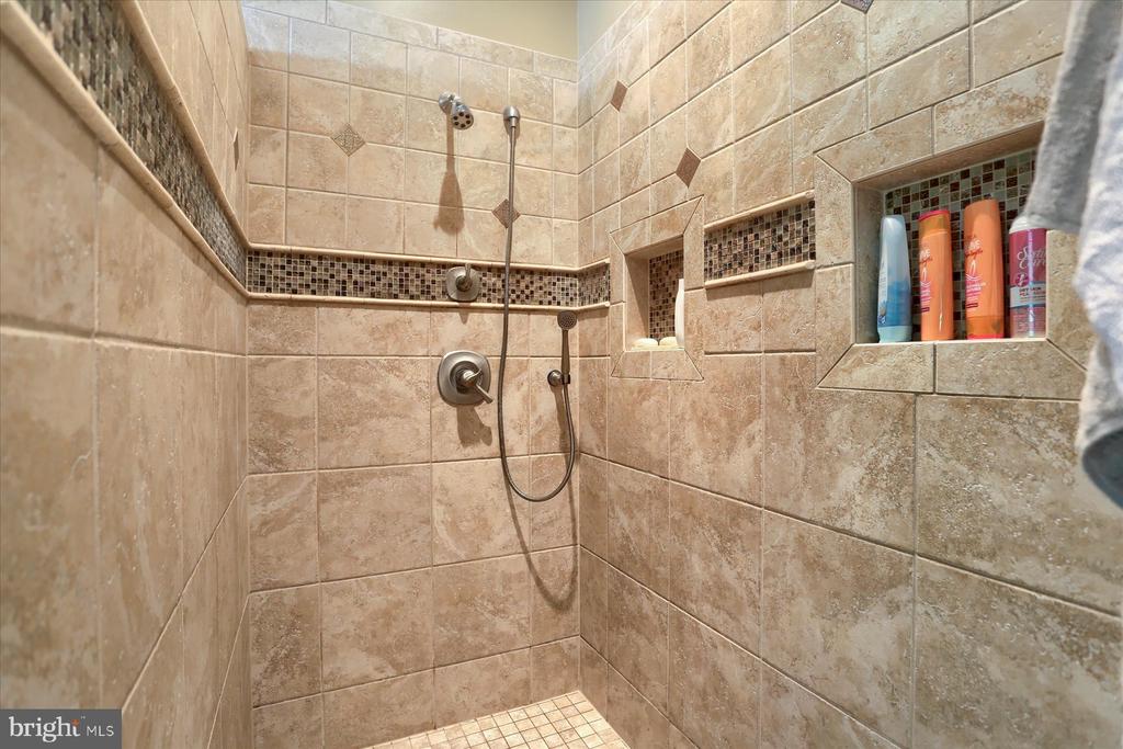 249 Oak Ln