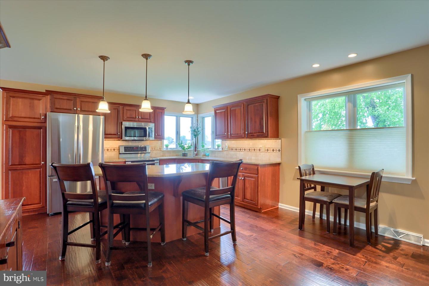 249 Oak Ln