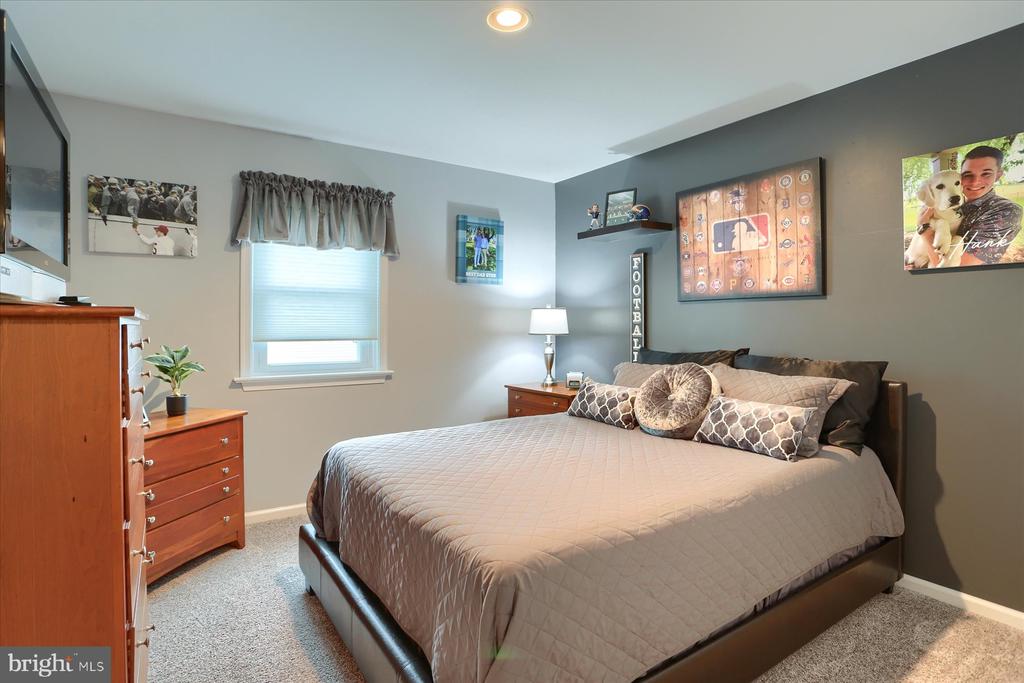 249 Oak Ln