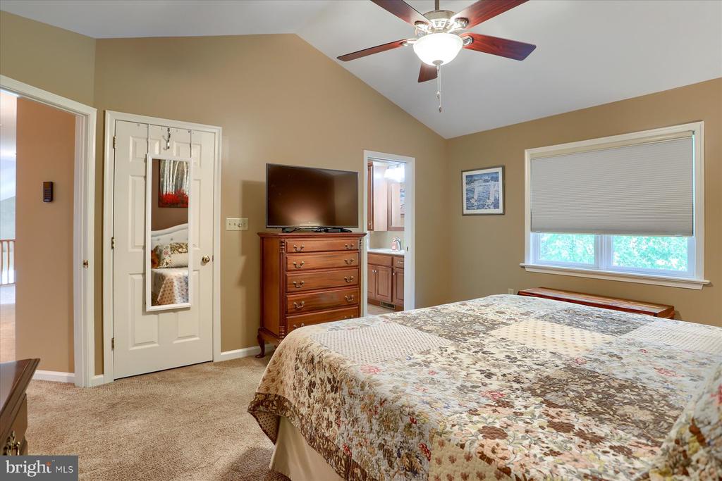 249 Oak Ln