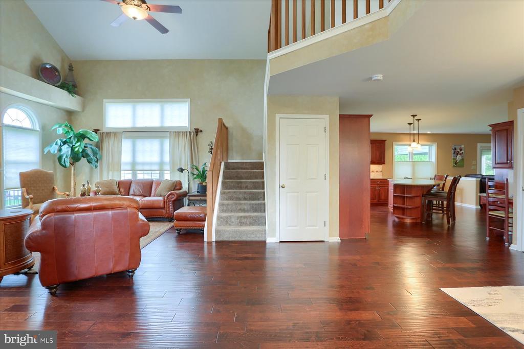 249 Oak Ln