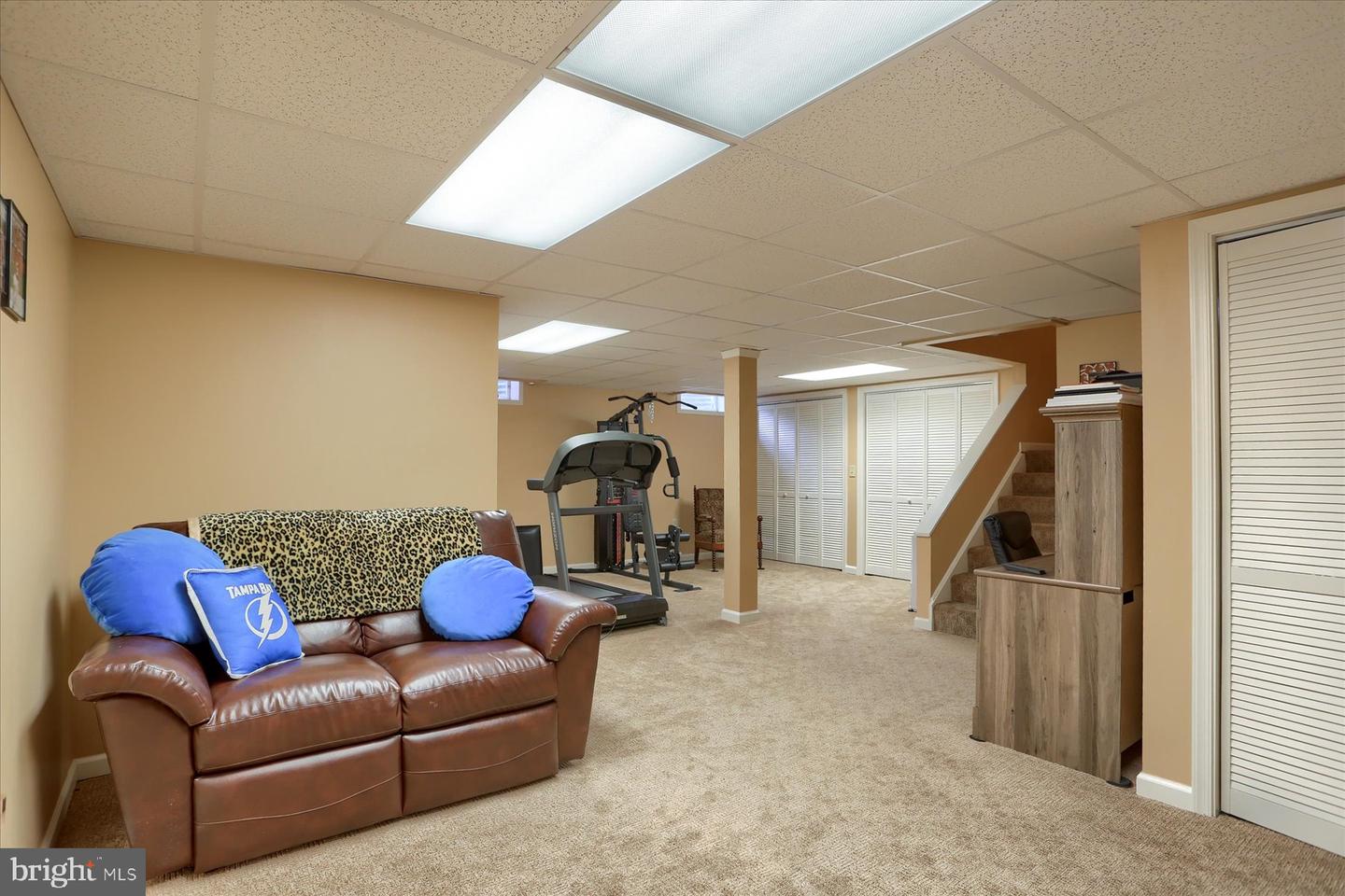 249 Oak Ln