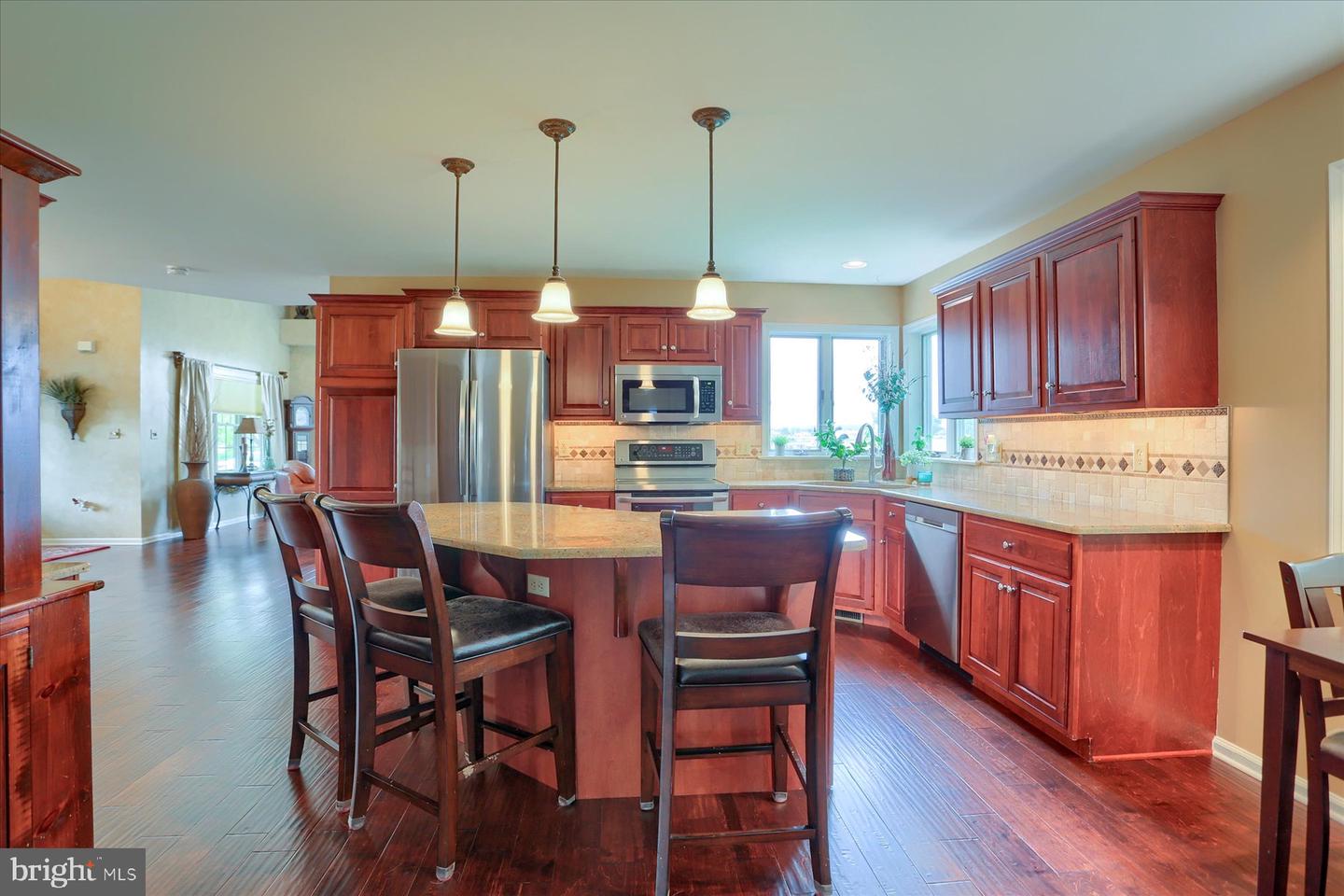 249 Oak Ln