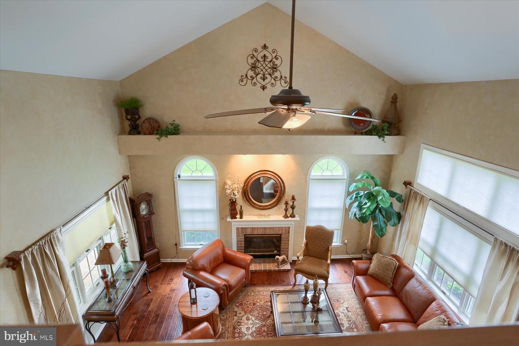 249 Oak Ln
