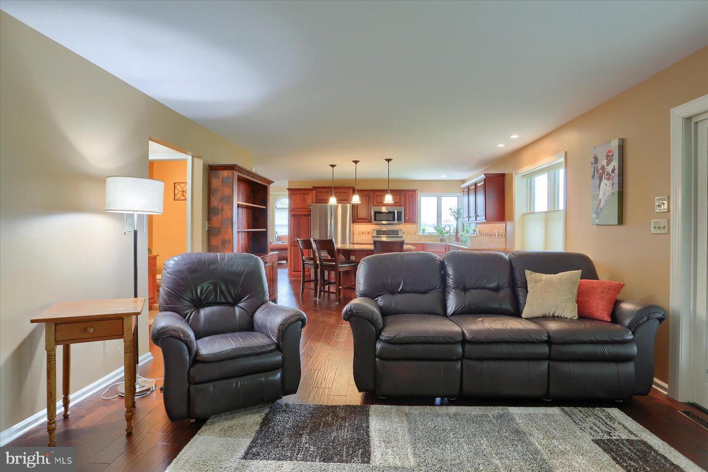 249 Oak Ln