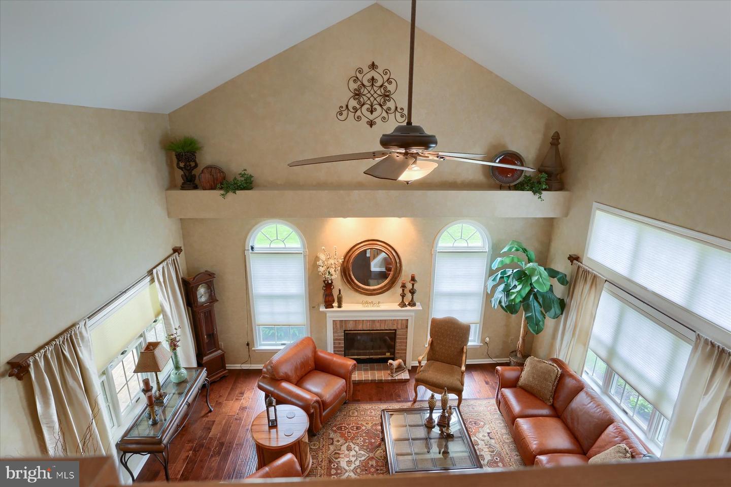 249 Oak Ln